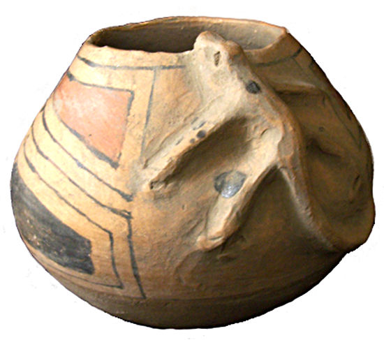 Centennial Museum image of a conterfeit paquimé-style pot