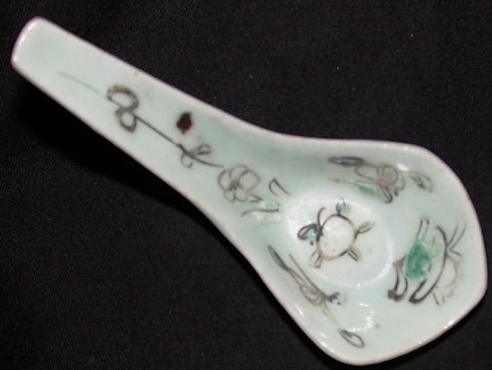 Chinatown: ceramic spoon